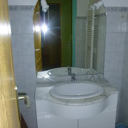Bed & Breakfast Family Delcour *